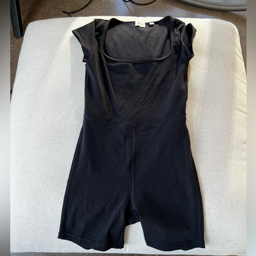 Aritzia Wilfred Free Onesie